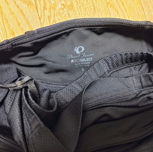 Pearl Izumi cycling biking skirt/short Small - Picture 3 of 4